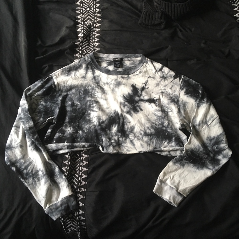 Rue 21 Black and White Tie Dyed Raw Hem Crop Top